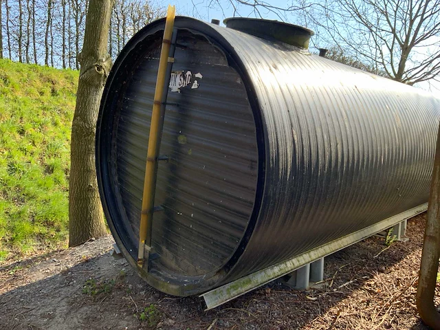 Horizontale kunststof opslagtank - afbeelding 3 van  6