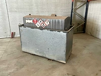 Horizontale opslagtank ( 1000 l )met opvangbak - afbeelding 1 van  8