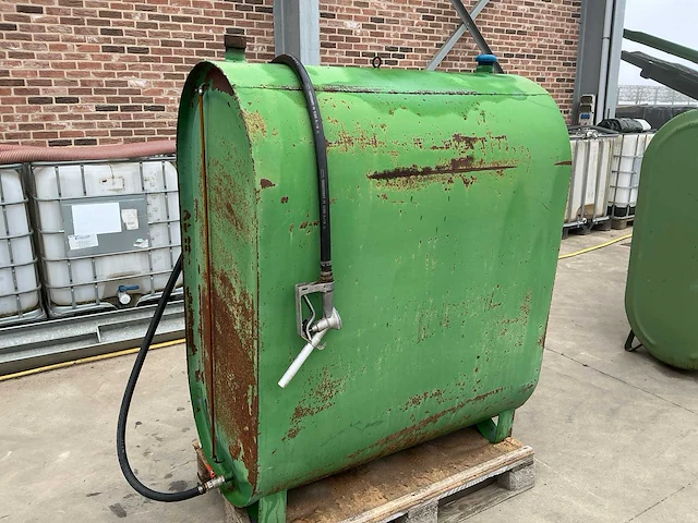 Horizontale opslagtank 1100 liter - afbeelding 1 van  5