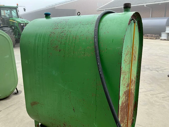 Horizontale opslagtank 1100 liter - afbeelding 4 van  5