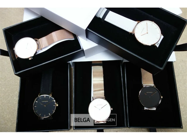 Horloge i am kamu - afbeelding 1 van  4