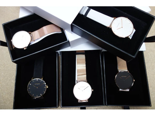 Horloge i am kamu - afbeelding 1 van  4