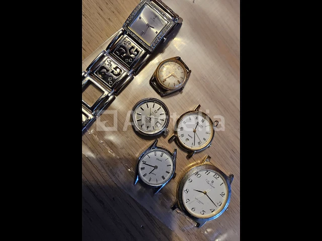Horloge - afbeelding 1 van  1
