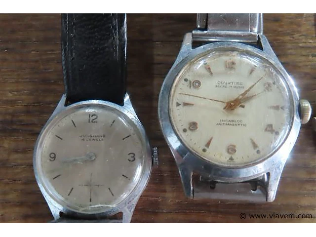 Horloges, 3 stuks - afbeelding 2 van  3