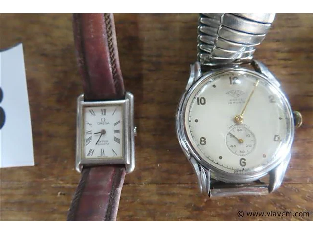 Horloges, 3 stuks - afbeelding 2 van  3