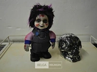 Horrorbaby met scull - afbeelding 1 van  3
