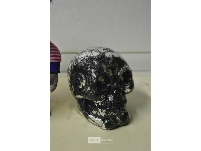 Horrorbaby met scull - afbeelding 3 van  3