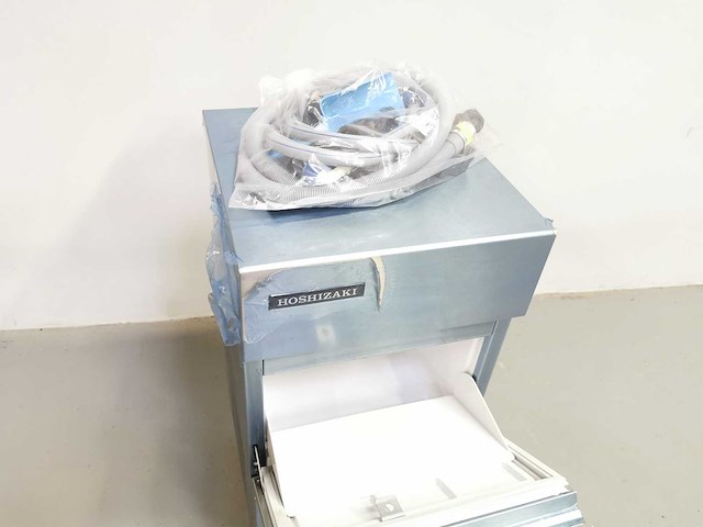 Hoshizaki - im-30cne-hc - ijsblokjesmachine - afbeelding 2 van  4
