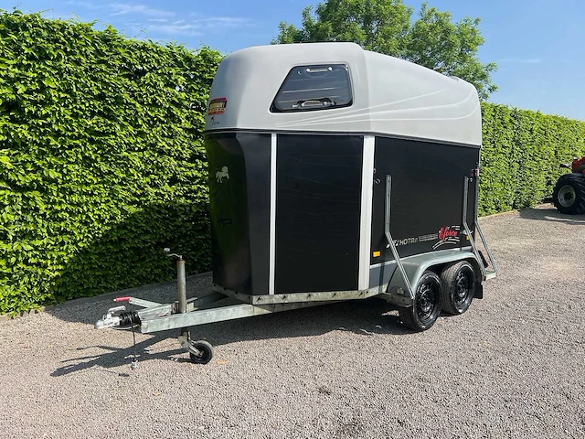 Hotra - jumper - paardentrailer - afbeelding 1 van  18