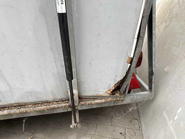 Hotra tramper paardentrailer - afbeelding 13 van  24