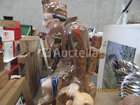 Houding van een man in aardewerk - afbeelding 4 van  4