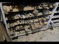 Hout, aluminium, kunststof sierlijsten en profielen - afbeelding 4 van  9