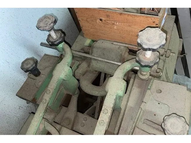 Houtbewerkingsmachine - afbeelding 2 van  2