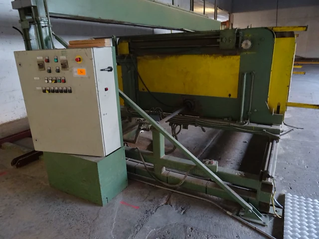 Houtbewerkingsmachine - afbeelding 7 van  12