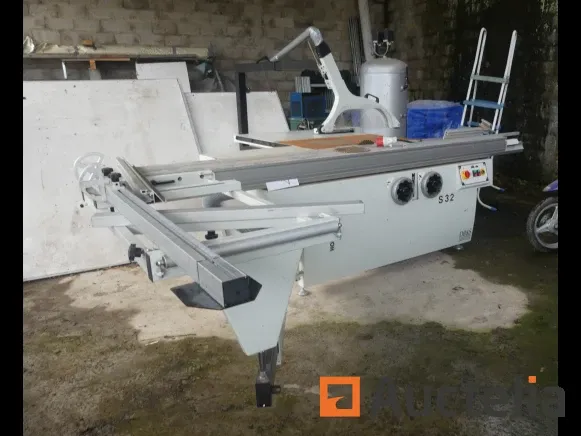 Houtbewerkingsmachines, auto, scooters