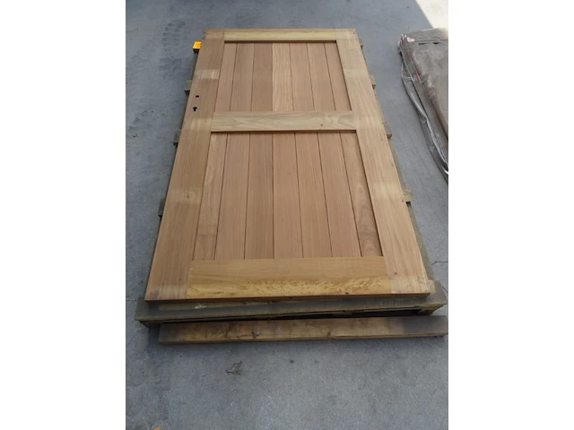 Houten afrormosia deur - afbeelding 1 van  4