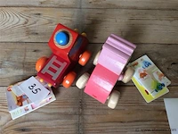 Houten auto's 2 stuks - afbeelding 1 van  2