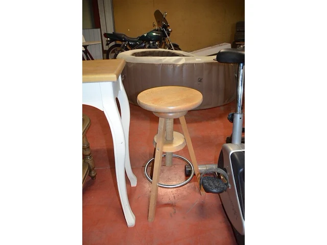 Houten barkruk, houten salontafel met glazen blad, houten tafel 110x35x80 cm - afbeelding 5 van  7