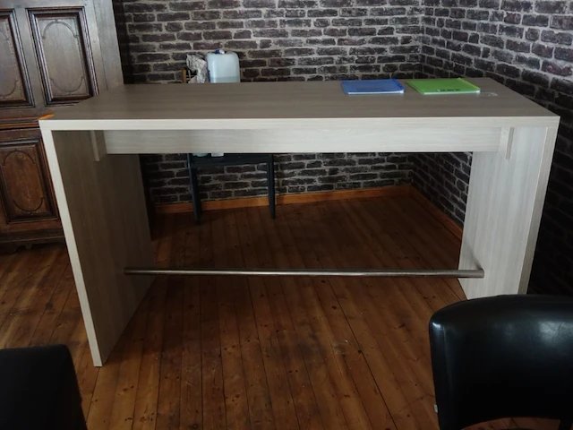 Houten bartafel - afbeelding 1 van  3