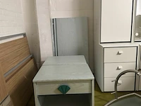 Houten bed met 2 nachtkastjes - afbeelding 2 van  3