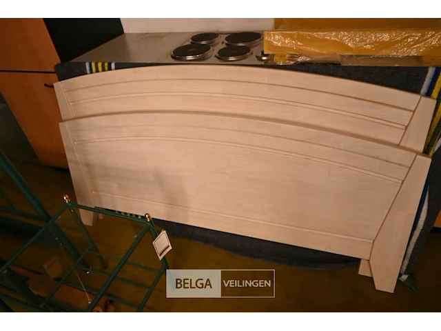 Houten bed - afbeelding 1 van  2
