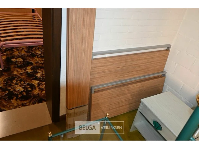 Houten bed - afbeelding 1 van  2