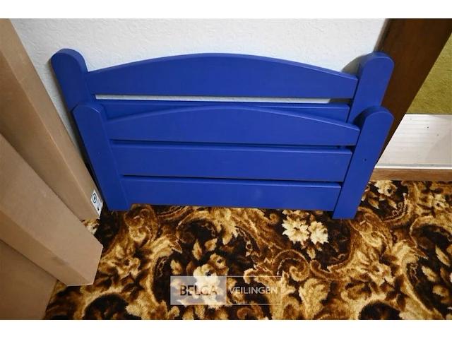 Houten bed - afbeelding 1 van  2