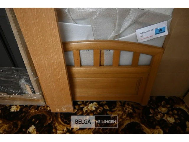 Houten bed - afbeelding 1 van  2