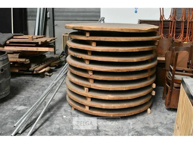 Houten bierton dm.55cm hoogte 95cm met houten blad dm. 145cm (biertafel) - afbeelding 4 van  4