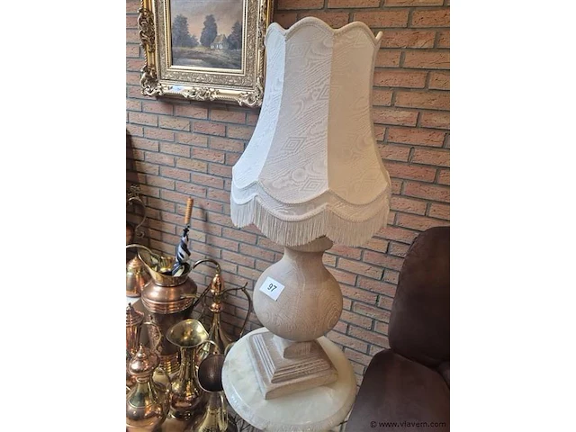 Houten bijzetlamp h 90cm - afbeelding 1 van  3