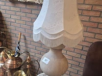 Houten bijzetlamp h 90cm - afbeelding 1 van  3