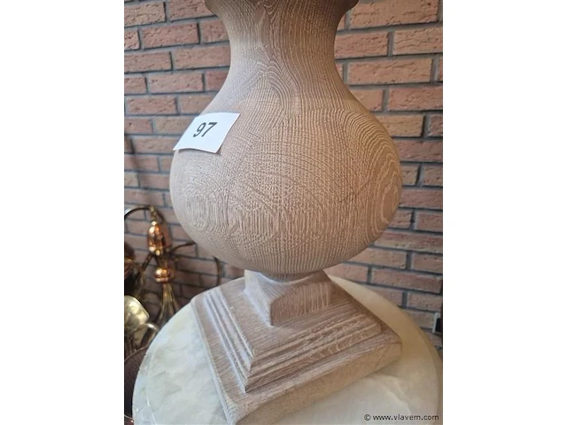 Houten bijzetlamp h 90cm - afbeelding 2 van  3
