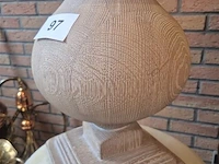 Houten bijzetlamp h 90cm - afbeelding 2 van  3