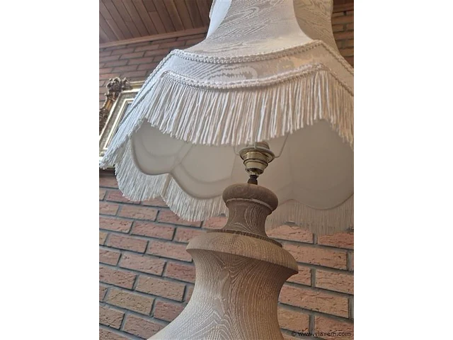 Houten bijzetlamp h 90cm - afbeelding 3 van  3