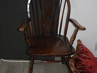 Houten bijzetstoel, kussen mulberry, plaid nobilis, 3 goudkleurige houten kaders, gravure in kader achter glas "le rondel", 2 spaanse kruiken (60,61,62,63,64,65) - afbeelding 3 van  5