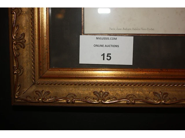Houten bijzetstoel, kussen mulberry, plaid nobilis, 3 goudkleurige houten kaders, gravure in kader achter glas "le rondel", 2 spaanse kruiken (60,61,62,63,64,65) - afbeelding 5 van  5