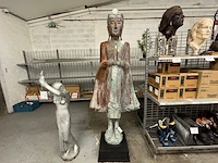 Houten boedha beeld