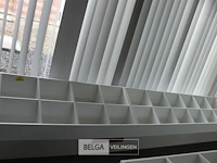 Houten boekenbak - afbeelding 1 van  2
