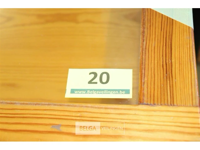 Houten boekenkastje met glazen bovenblad - afbeelding 3 van  3