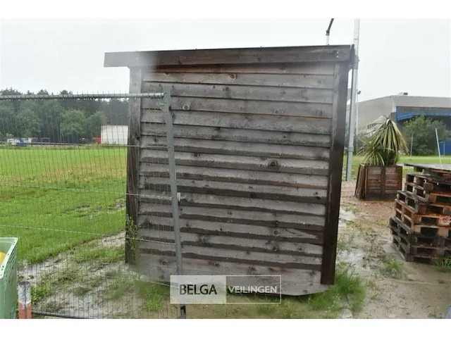 Houten buiten unit (inkomcontainer, drankenbonunit) 3 vensters 1 deur, met inrichting 275x10x220 - afbeelding 12 van  23