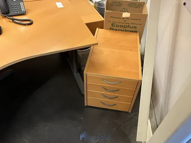 Houten bureau met ladenblok - afbeelding 3 van  3