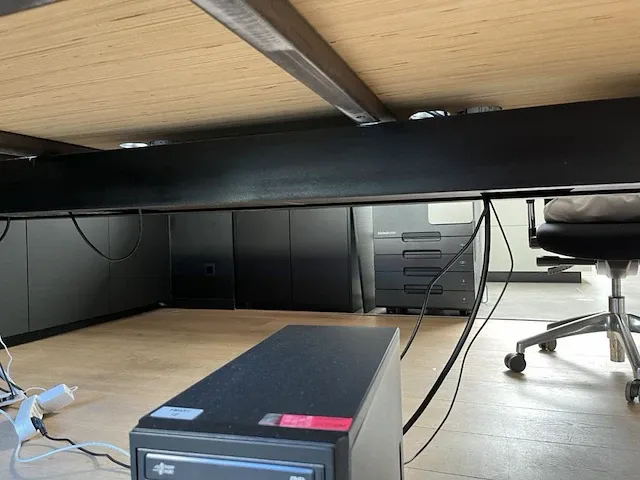 Houten bureau tafel - afbeelding 7 van  7