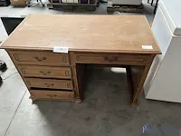 Houten bureau - afbeelding 1 van  4