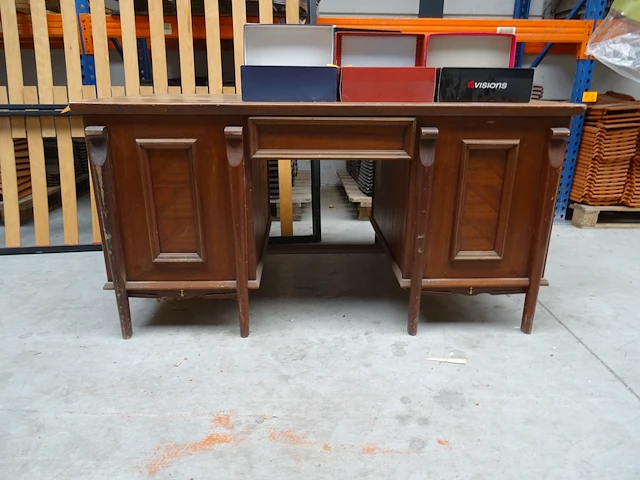 Houten bureaumeubel - afbeelding 1 van  6