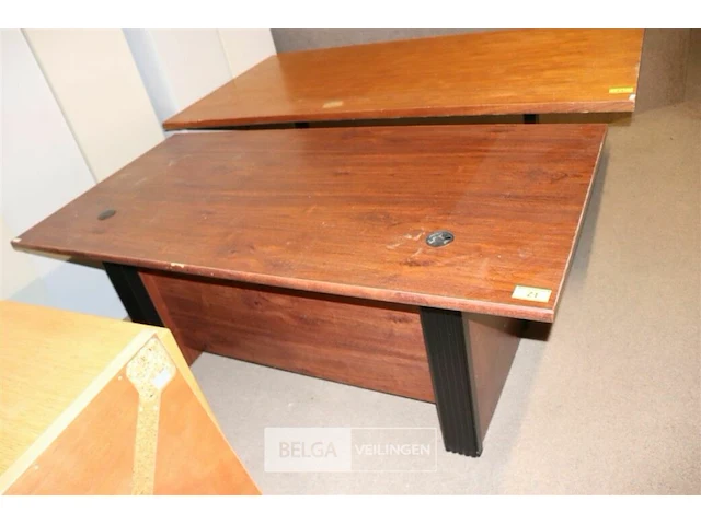 Houten bureel - afbeelding 1 van  2