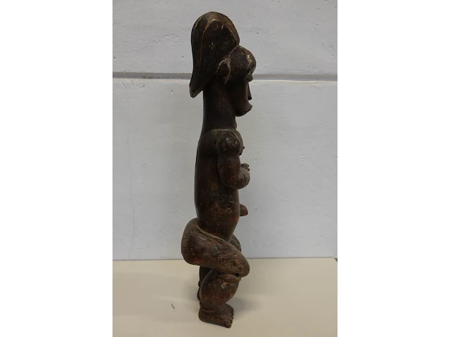 Houten byeri figuur - afbeelding 2 van  5
