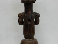 Houten byeri figuur - afbeelding 3 van  5