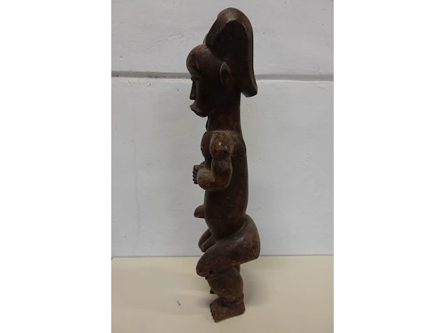 Houten byeri figuur - afbeelding 4 van  5