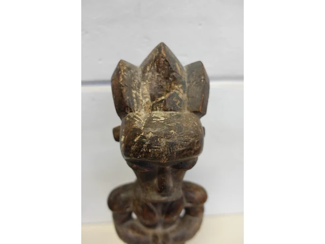 Houten byeri figuur - afbeelding 5 van  5