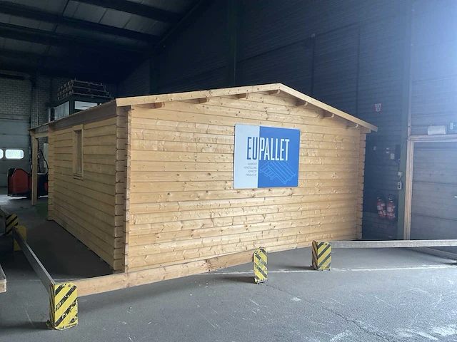 Houten chalet - afbeelding 2 van  9